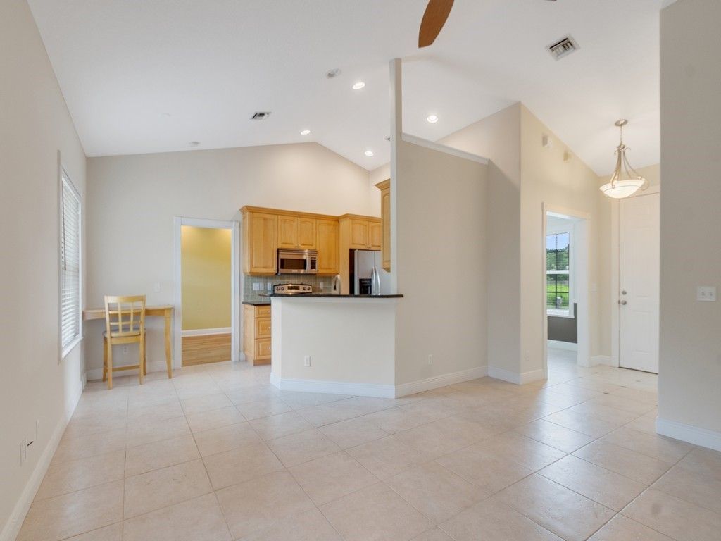 8978 100th Court, Vero Beach, FL 32967 Photo