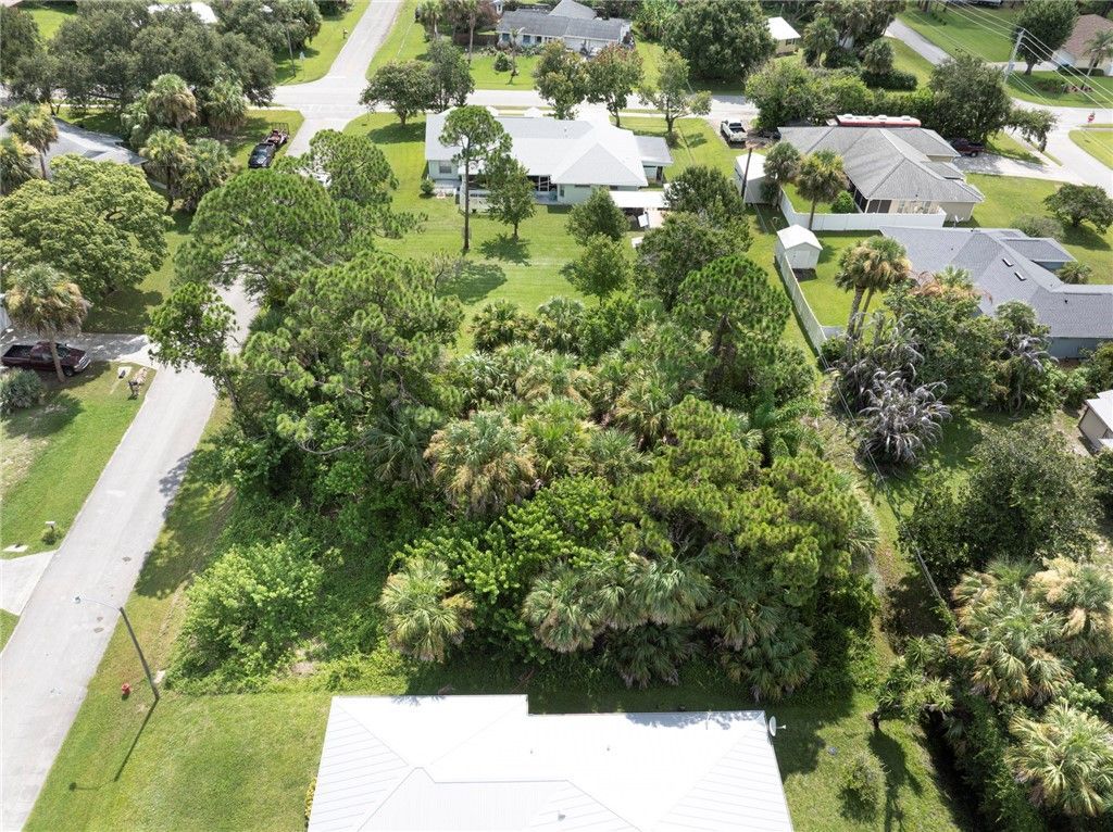 421 Citrus Avenue, Sebastian, FL 32958 Photo