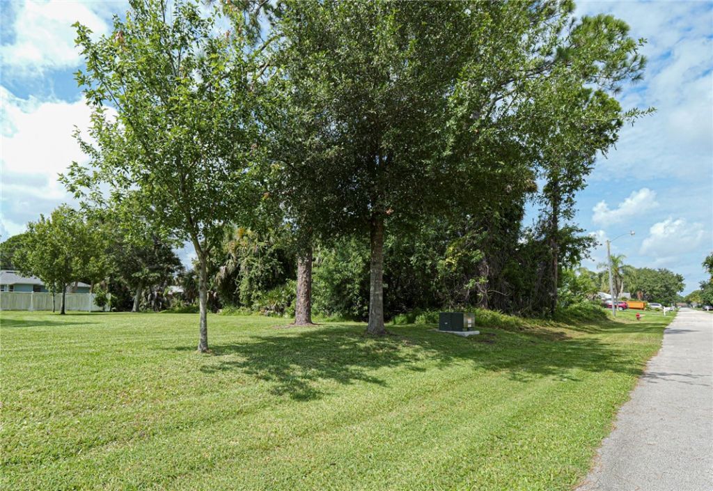 421 Citrus Avenue, Sebastian, FL 32958 Photo