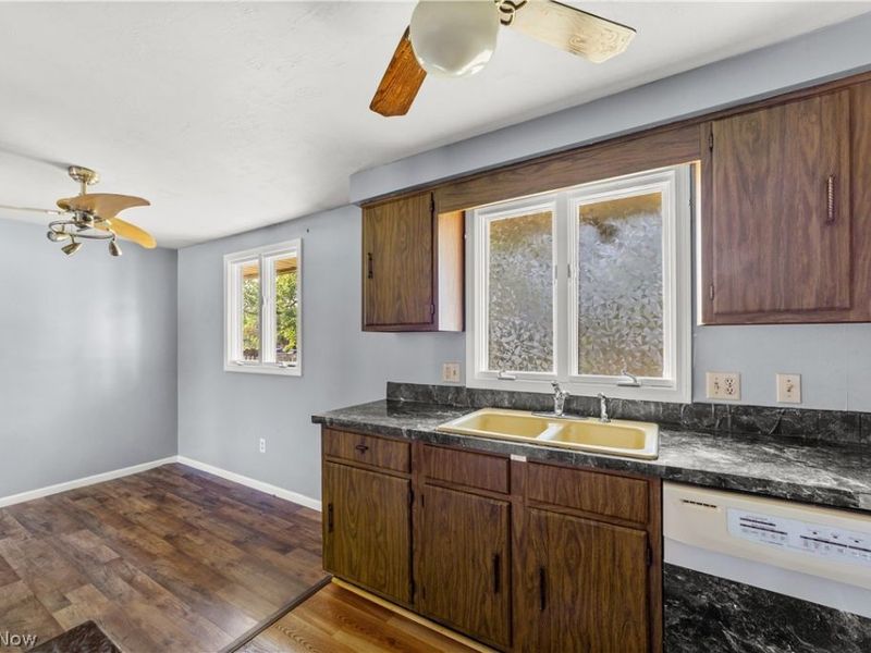 1423 Shaffer , Lorain, OH 44053 Photo 10