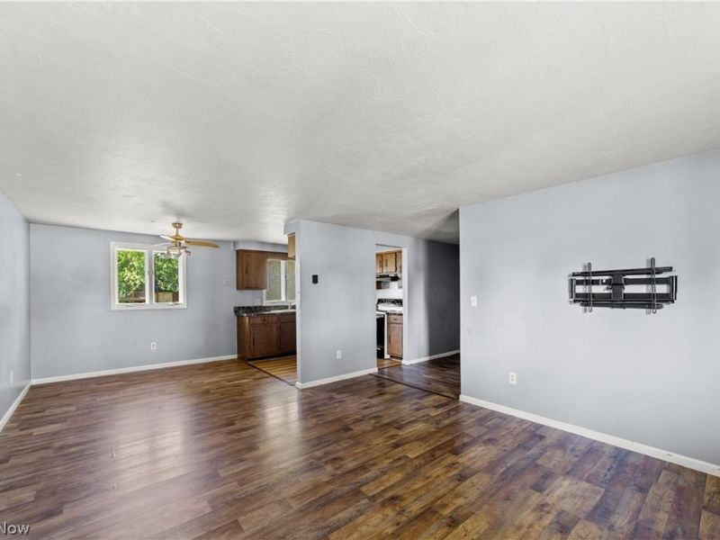 1423 Shaffer , Lorain, OH 44053 Photo 5