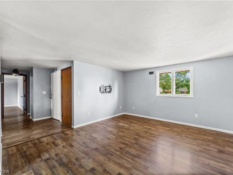 1423 Shaffer , Lorain, OH 44053 Photo 7