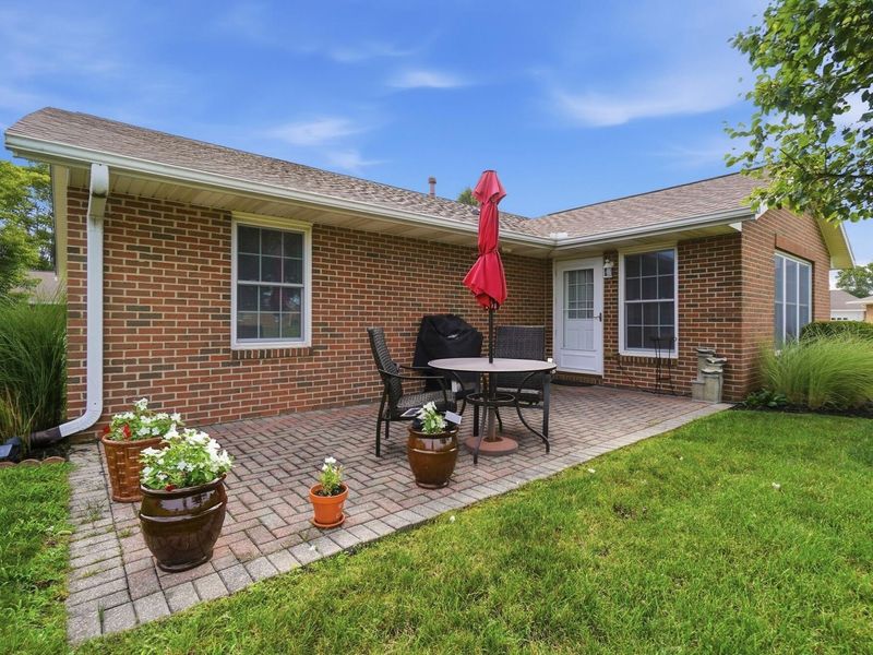 630 Elaine Drive , West Jefferson, OH 43162 Photo 2