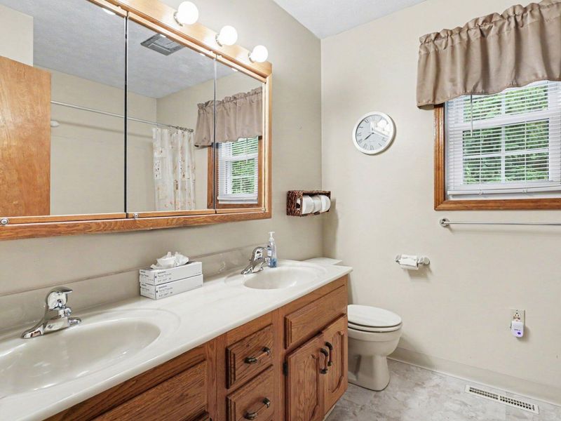 121 Cherokee Trail , Granville, OH 43023 Photo 21
