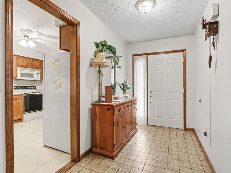 121 Cherokee Trail , Granville, OH 43023 Photo 6