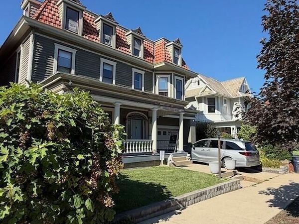 207 E Wheeling Street , Lancaster, OH 43130