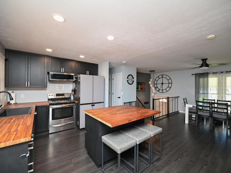 2457 Capaldi Drive , Marion, OH 43302 Photo 9