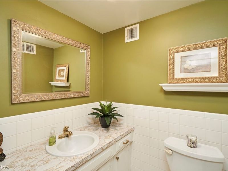 255 N Portage Path, Unit 216, Akron, OH 44303 Photo 13