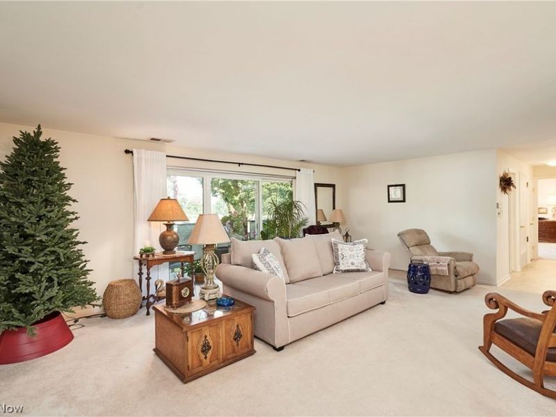 255 N Portage Path, Unit 216, Akron, OH 44303 Photo 5