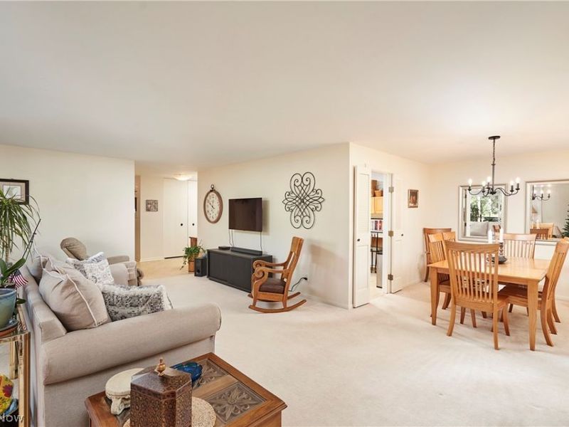 255 N Portage Path, Unit 216, Akron, OH 44303 Photo 6