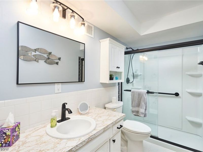 255 N Portage Path, Unit 216, Akron, OH 44303 Photo 8