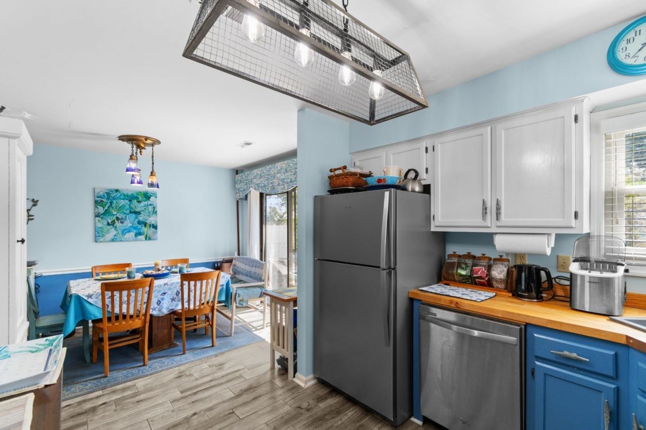 4301 Alicia Ct. Photo 9