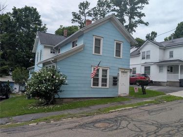 47 Pearl Street, Lyons, NY 14489
