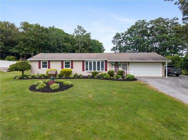 417 East Road, Wyoming, NY 14591