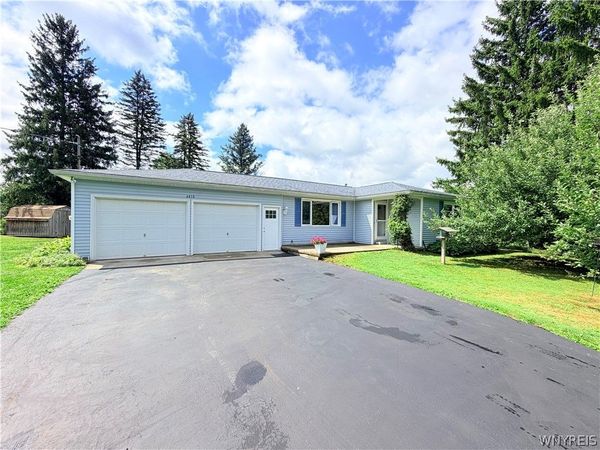 6410 Deanna Drive , Hamburg, NY 14075