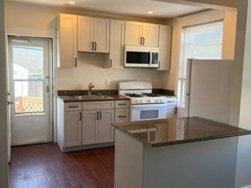 8 W Benedict Avenue, Unit 2E, Havertown, PA 19083 Main Photo