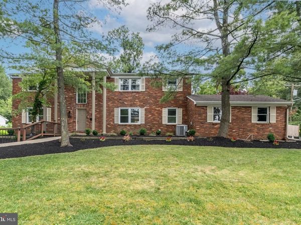 1800 LARK LANE , CHERRY HILL, NJ 08003