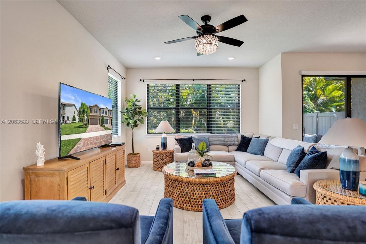 8193 Cinch Way, Lake Worth, FL 33467 Photo