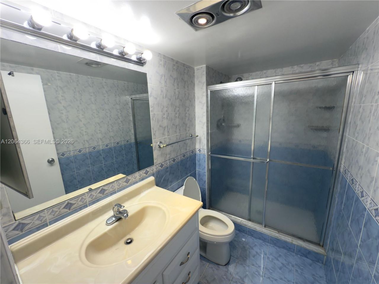 3675 N Country Club Dr, Unit 109, Aventura, FL 33180 Photo