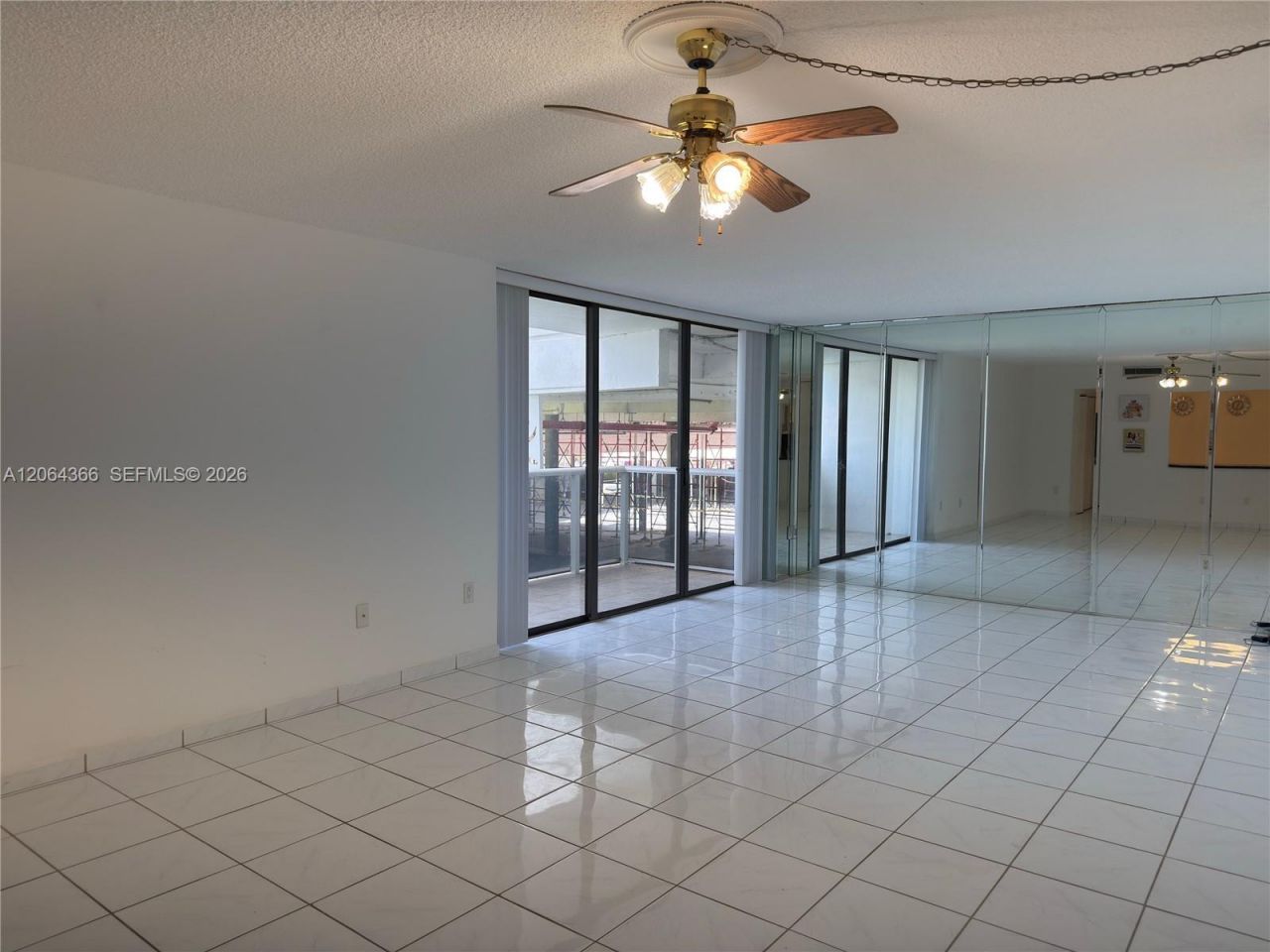3675 N Country Club Dr, Unit 109, Aventura, FL 33180 Photo