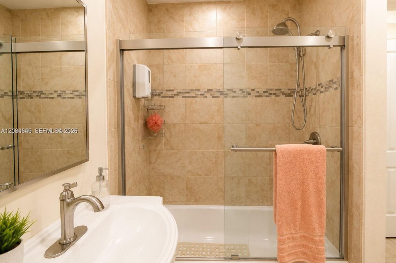 Please Call For Address, Hollywood, FL 33020 Photo