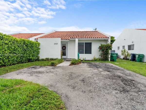 2420 SW 102nd Ave , Miami, FL 33165