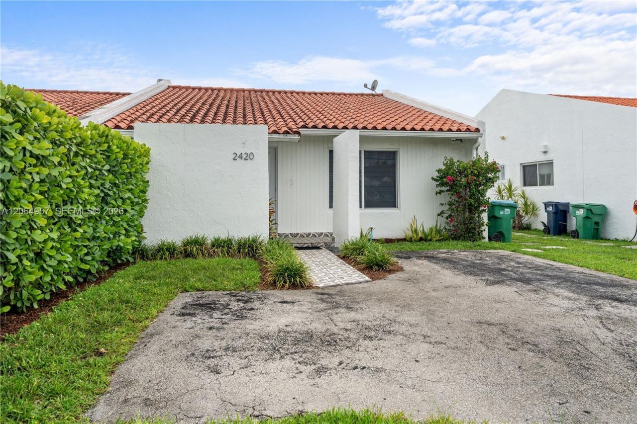 2420 SW 102nd Ave , Miami, FL 33165 Photo