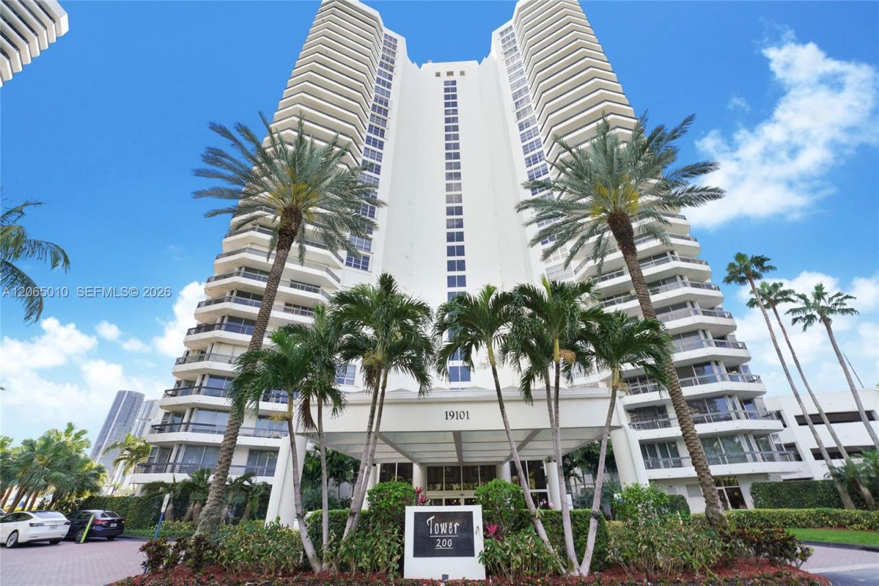 19101 NE 36th Ct , Unit 705, Aventura, FL 33180 Photo