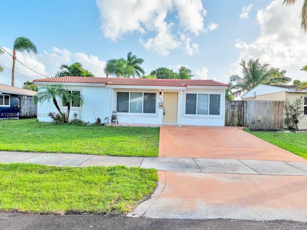 2618 Sherman St, Hollywood, FL 33020