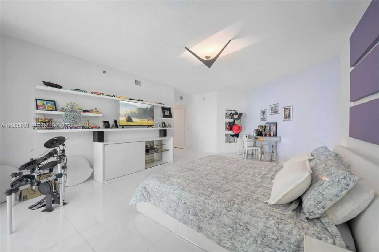 2711 S Ocean Dr , Unit 902, Hollywood, FL 33019 Photo