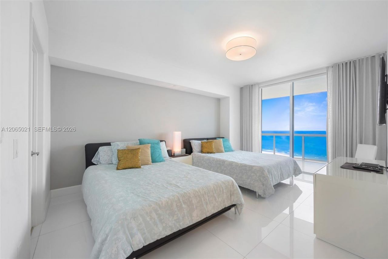 2711 S Ocean Dr , Unit 902, Hollywood, FL 33019 Photo