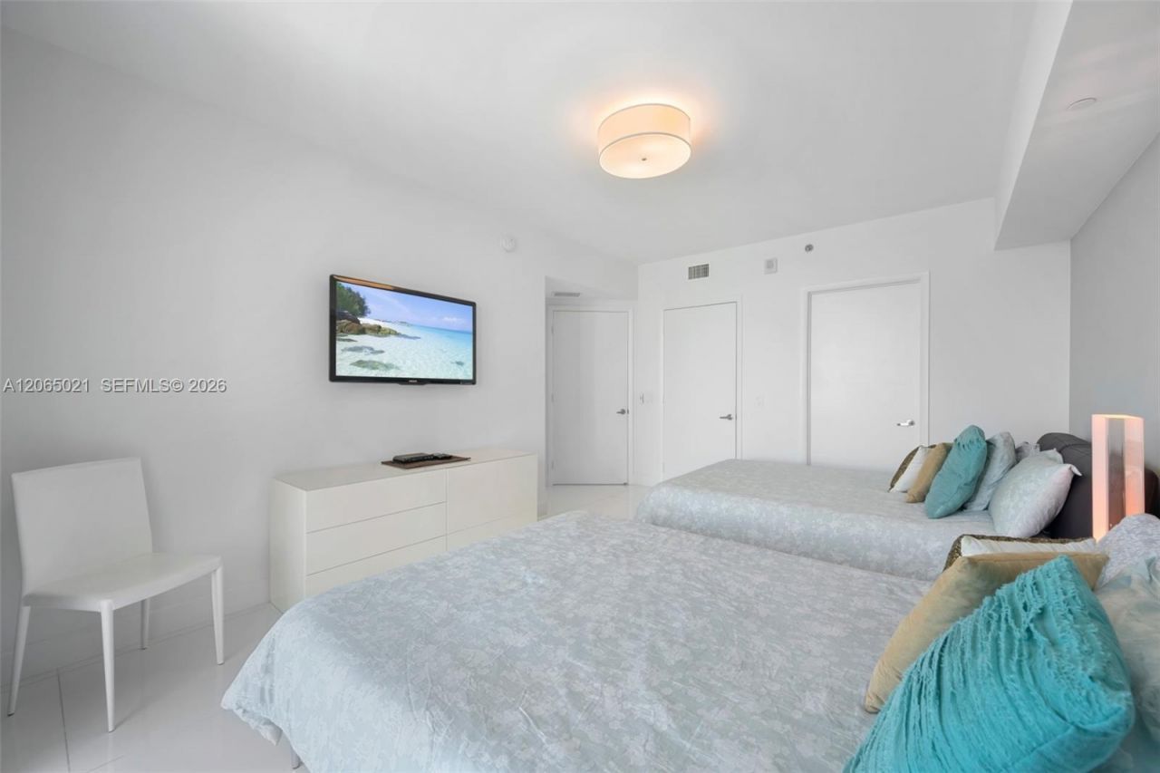 2711 S Ocean Dr , Unit 902, Hollywood, FL 33019 Photo