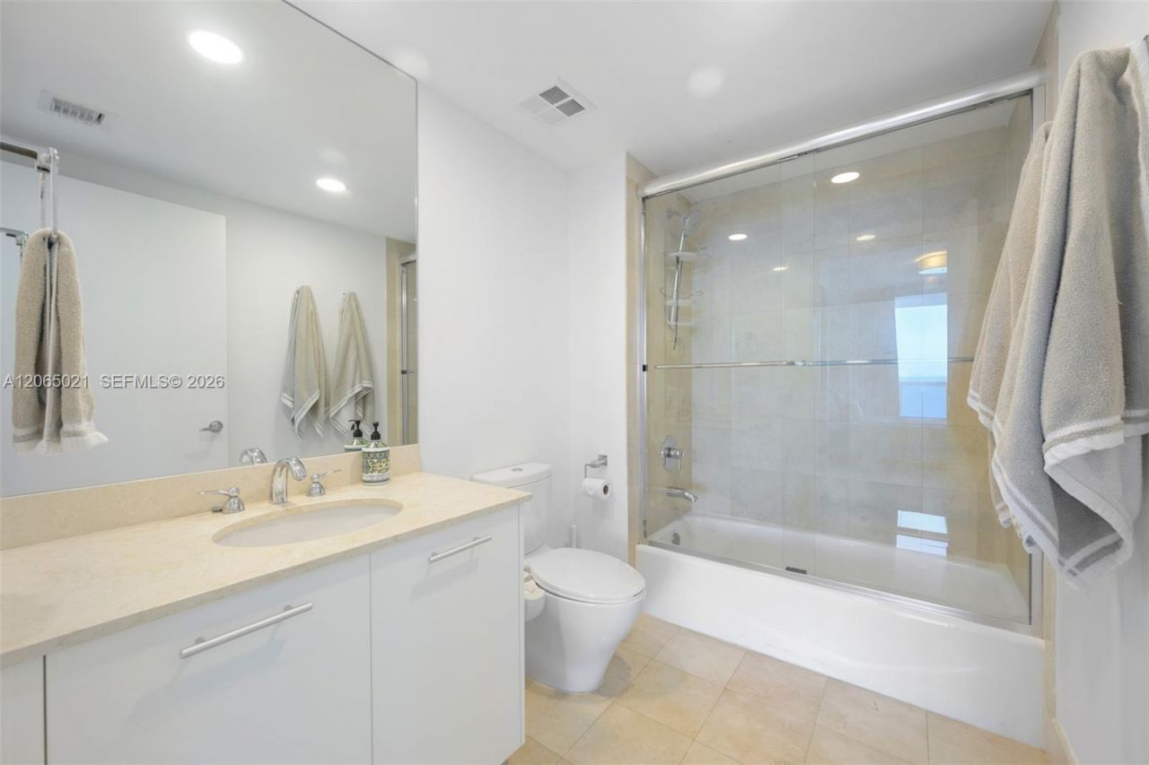 2711 S Ocean Dr , Unit 902, Hollywood, FL 33019 Photo