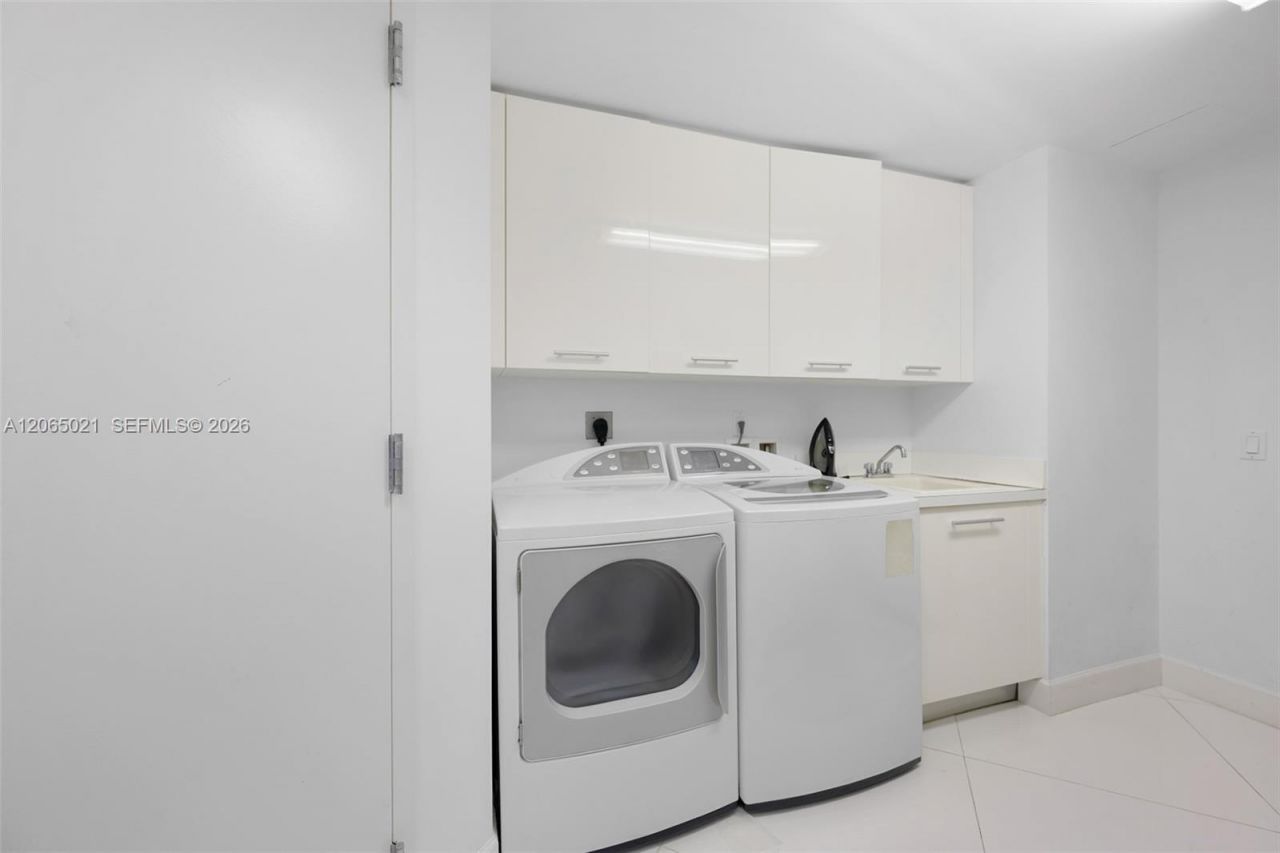 2711 S Ocean Dr , Unit 902, Hollywood, FL 33019 Photo