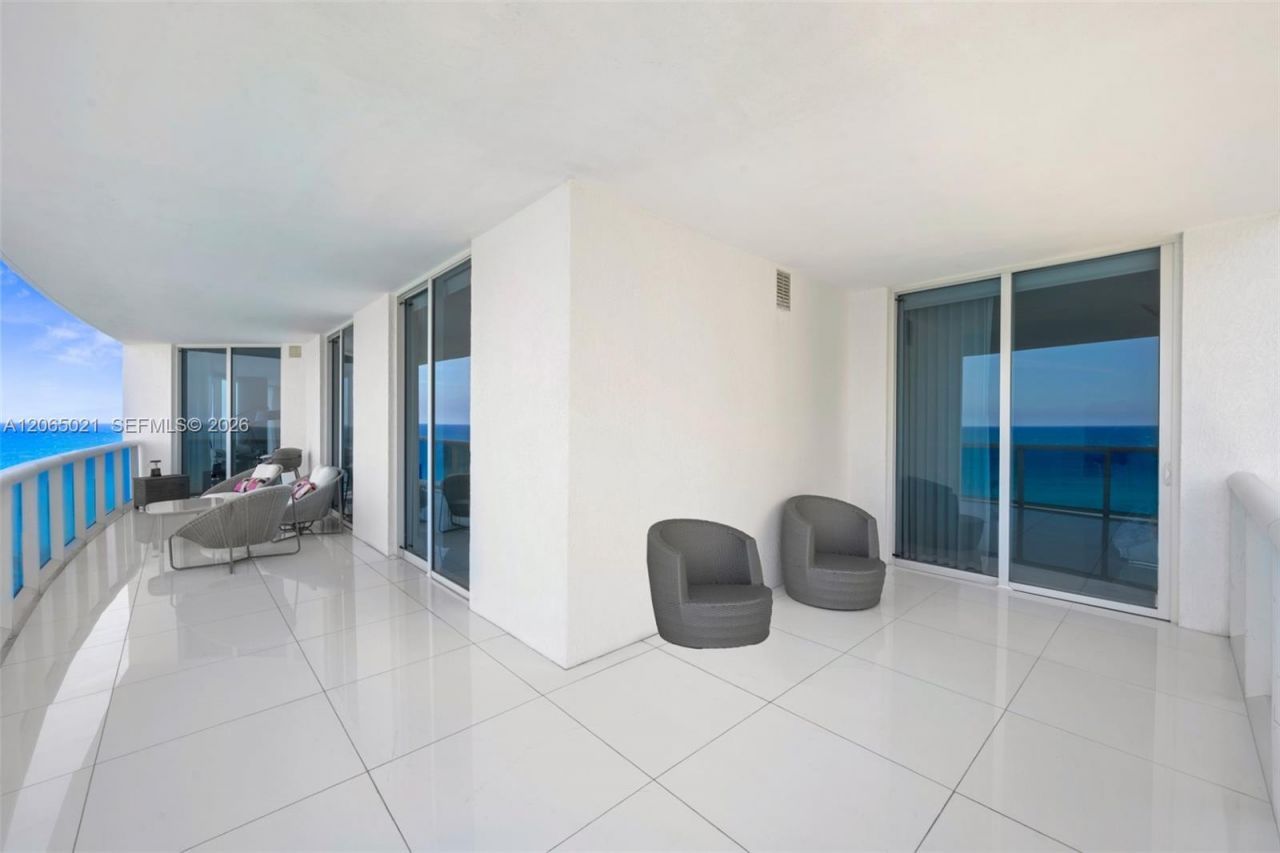 2711 S Ocean Dr , Unit 902, Hollywood, FL 33019 Photo