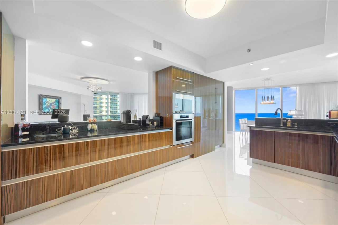 2711 S Ocean Dr , Unit 902, Hollywood, FL 33019 Photo