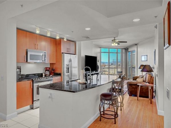 200 W Sahara Avenue , Unit 811, Las Vegas, NV 89102