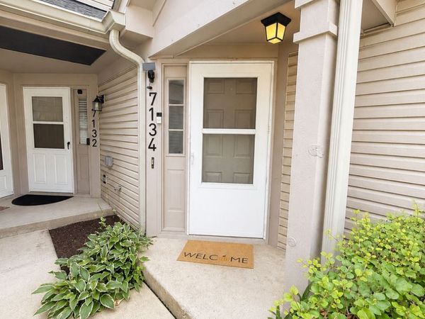 7134 S Stratton Lane , Unit 7134, Gurnee, IL 60031