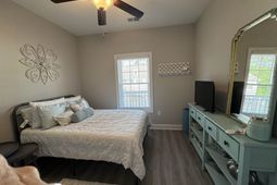 941 Jackline Place photo 4