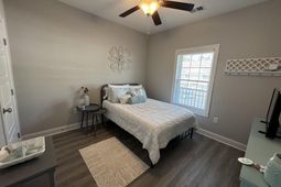 941 Jackline Place photo 4