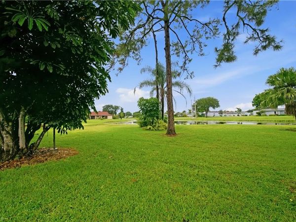 2041 Pine Isle LN, Unit 2041, NAPLES, FL 34112