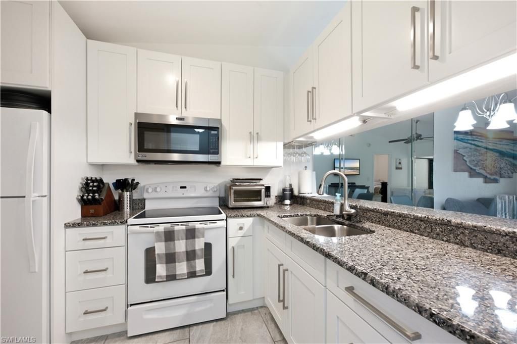 2041 Pine Isle Ln, Unit 2041, Naples, FL 34112 Photo