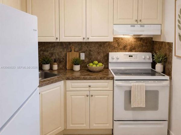 10900 SW 196th St , Unit 420, Cutler Bay, FL 33157