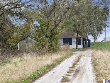 902 Louie Lane, Yutan, NE 68073
