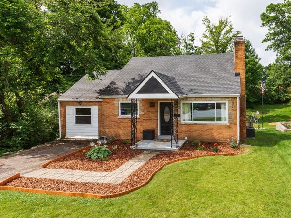 21 Woodland Avenue, Florence, KY 41042