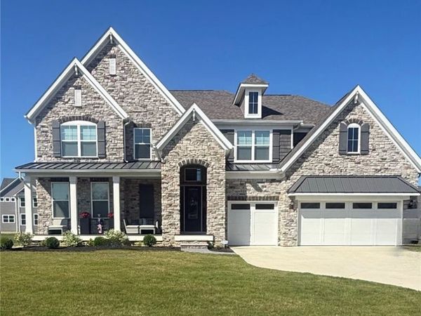 32634 Royal Troon Drive , Avon Lake, OH 44012