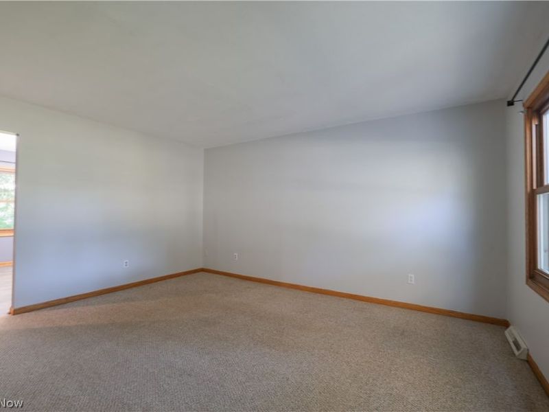 335 Tolbert Street , Wadsworth, OH 44281 Photo 10