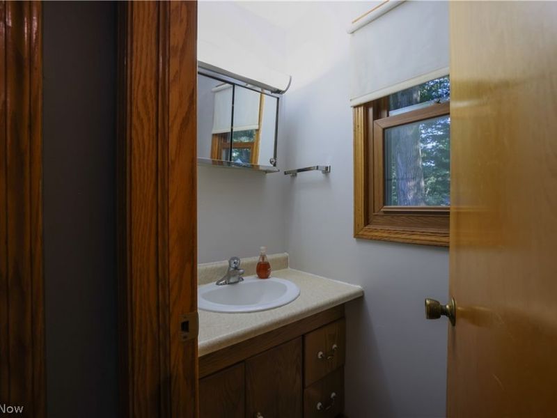 335 Tolbert Street , Wadsworth, OH 44281 Photo 13