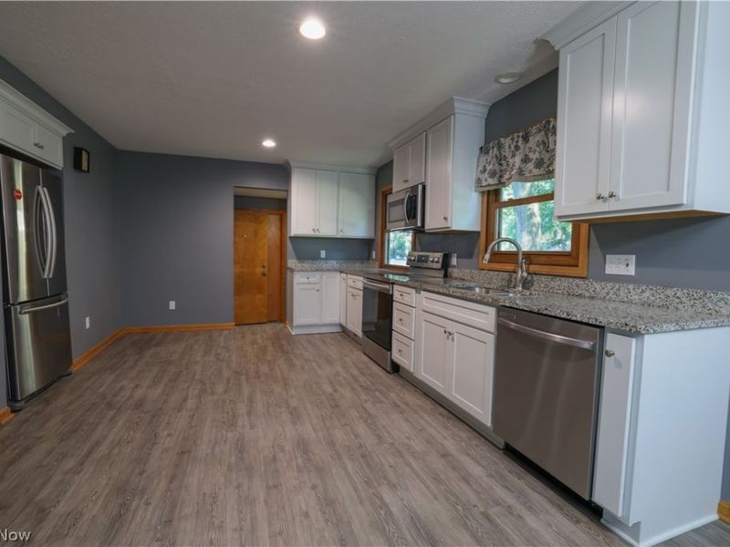 335 Tolbert Street , Wadsworth, OH 44281 Photo 3