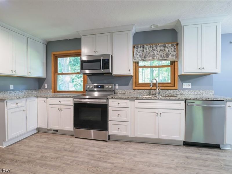 335 Tolbert Street , Wadsworth, OH 44281 Photo 4